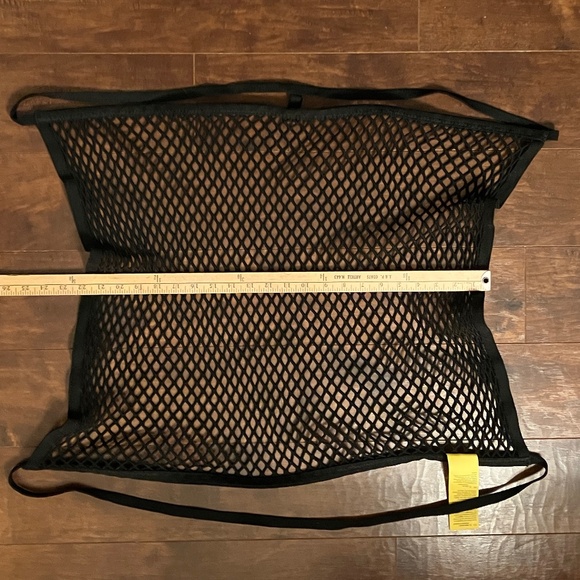 Mercedes-Benz Luggage Net, Black - Picture 4 of 7